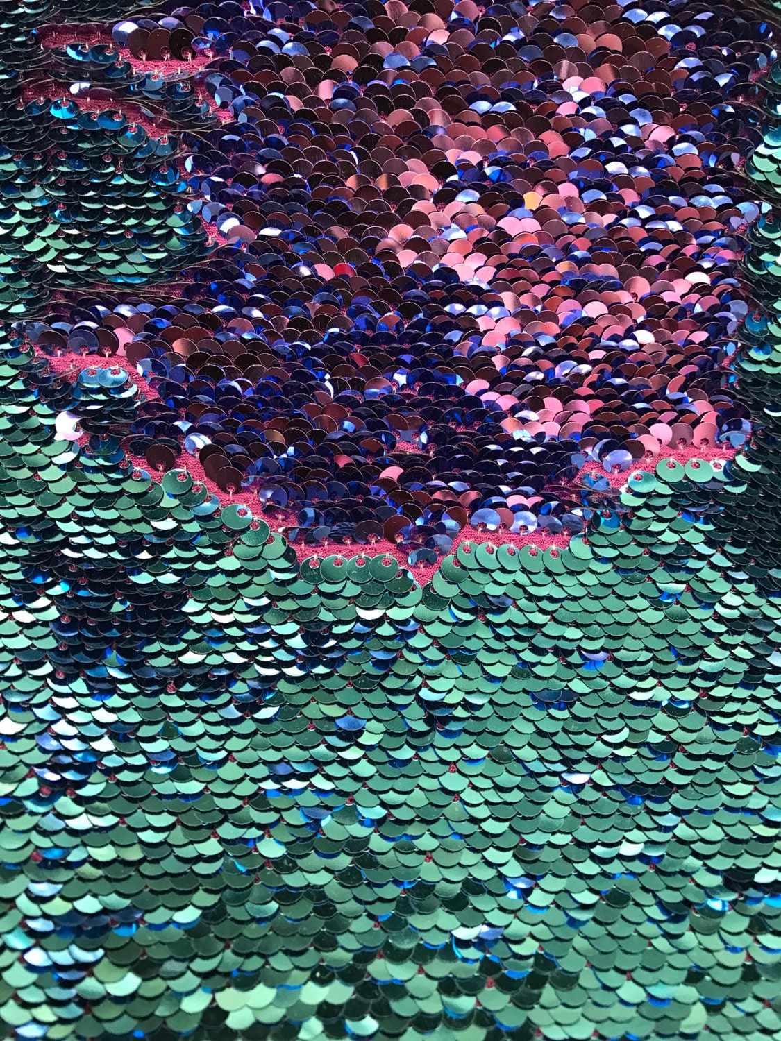 Flip up mermaid sequins 5mm two tone reversible sequins on spandex base 58/60" Sold by theYD. Ships worldwide from Los Ángeles, CA USA
