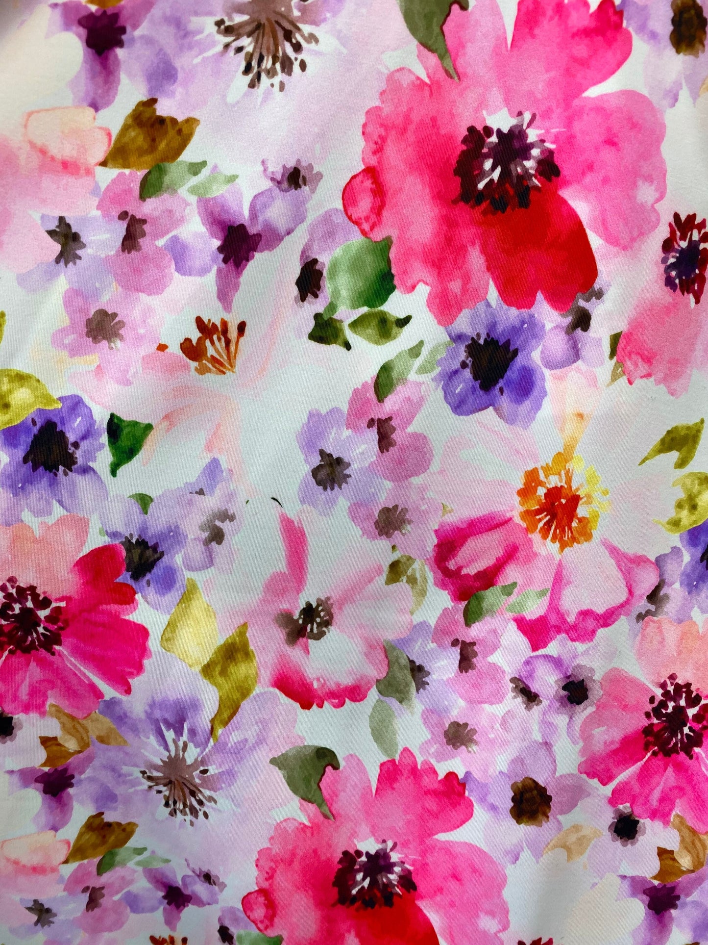 New beautiful flower design print on nylon spandex 4-way stretch 58/60” Sold by the YD. Ships worldwide from Los Angeles California USA.