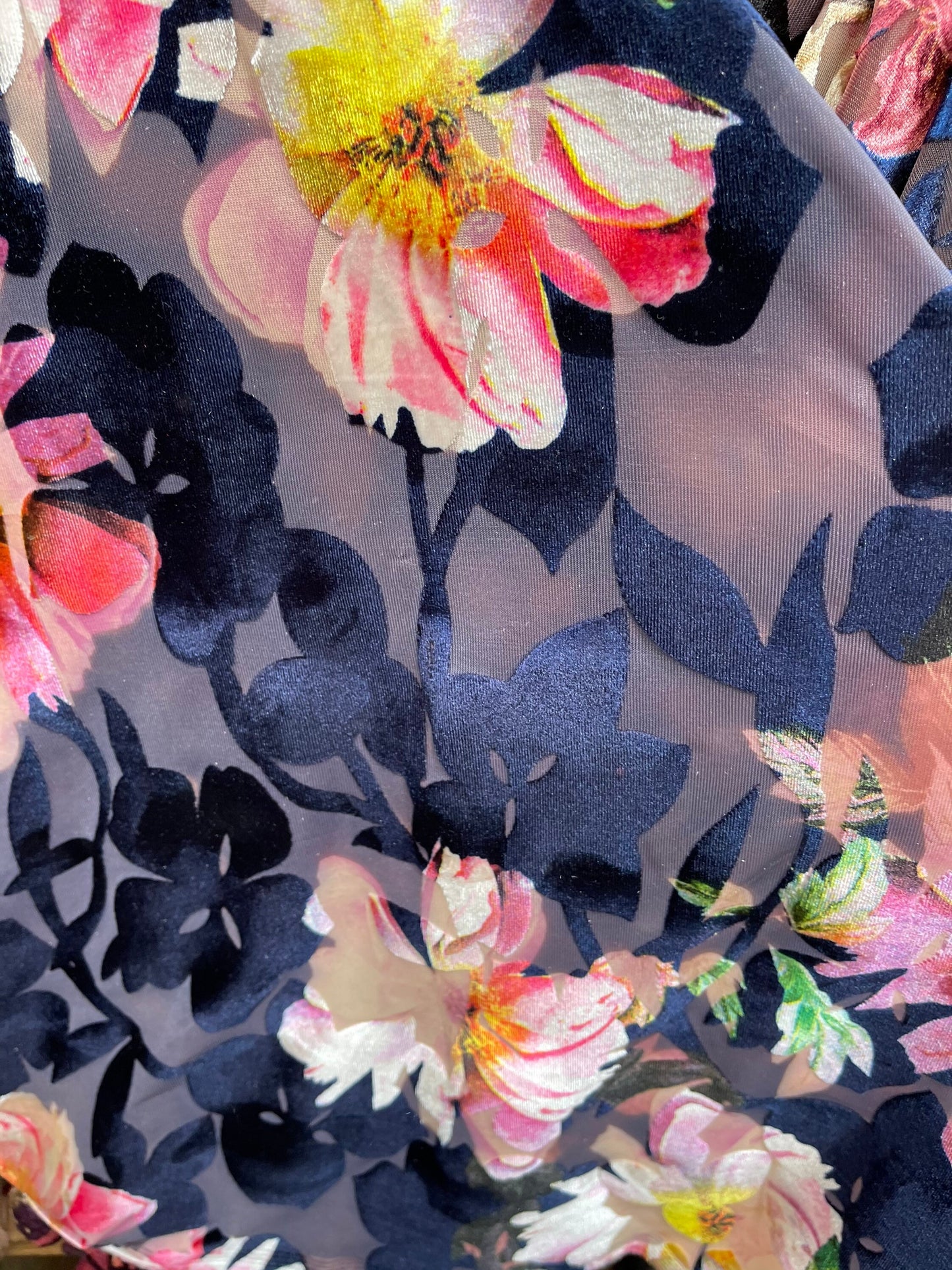 New Luxury burnout velvet flower design Navy/pink 4-way stretch 58/60” Sold by the YD. Ships Worldwide from Los Angeles California USA.