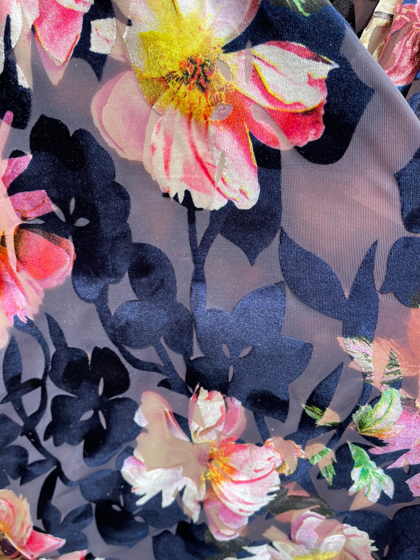 New Luxury burnout velvet flower design Navy/pink 4-way stretch 58/60” Sold by the YD. Ships Worldwide from Los Angeles California USA.