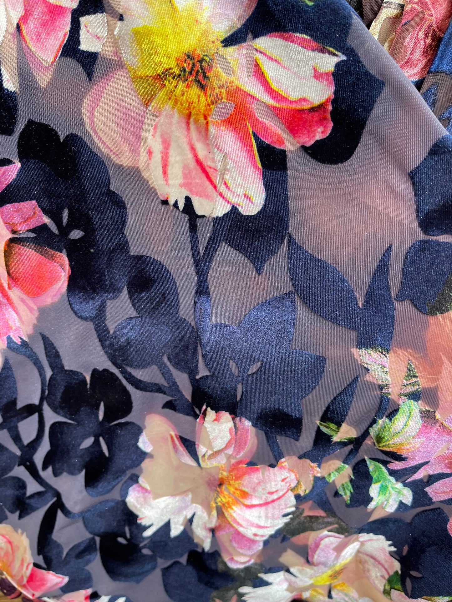 New Luxury burnout velvet flower design Navy/pink 4-way stretch 58/60” Sold by the YD. Ships Worldwide from Los Angeles California USA.