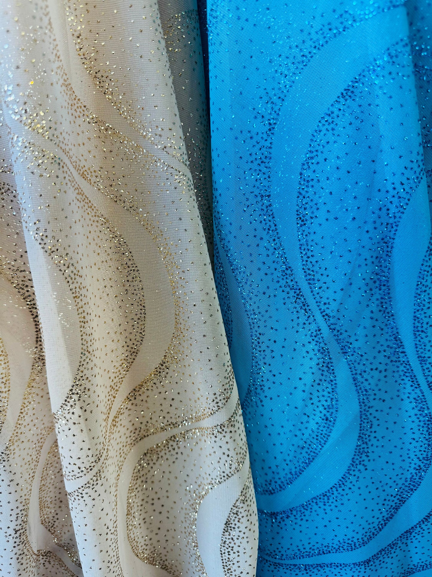 New Luxury Wavy design on mesh with glitter 2-way stretch 58/60”