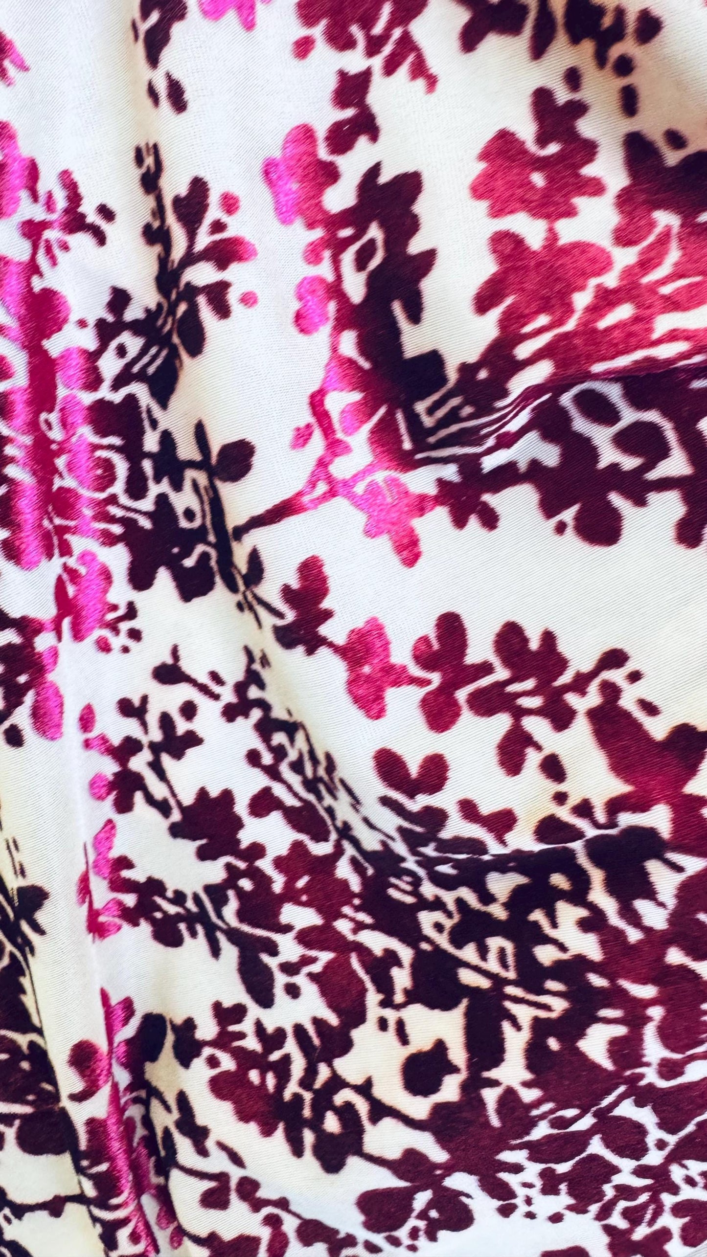 New burnout velvet Valentine design 4way stretch 58/60" Sold by the YD. Ships worldwide from Los Angeles California USA.