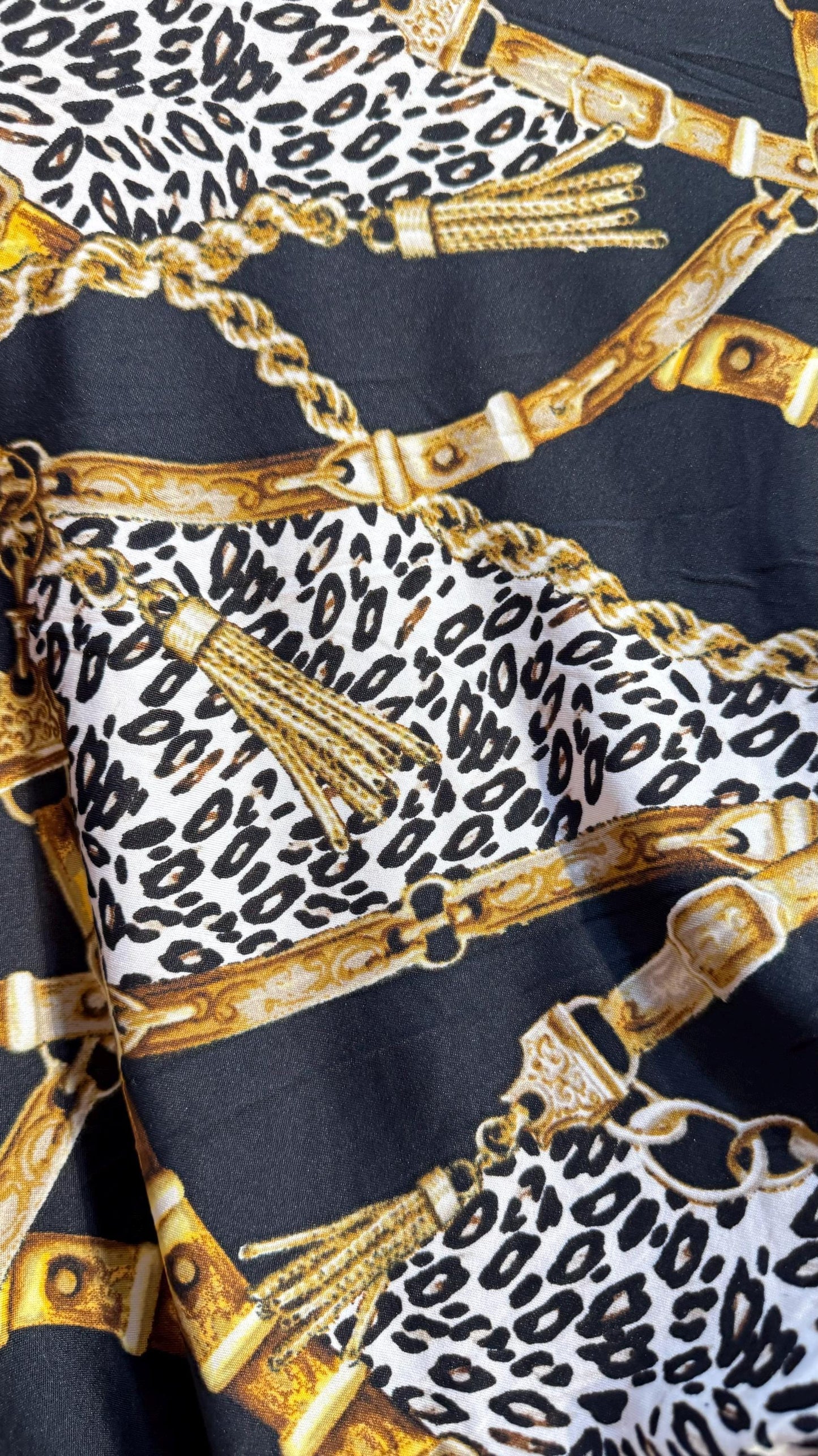 New fashion style design print poly spandex 4way stretch 58/60" Sold by the YD. Ships worldwide from Los Angeles California USA.