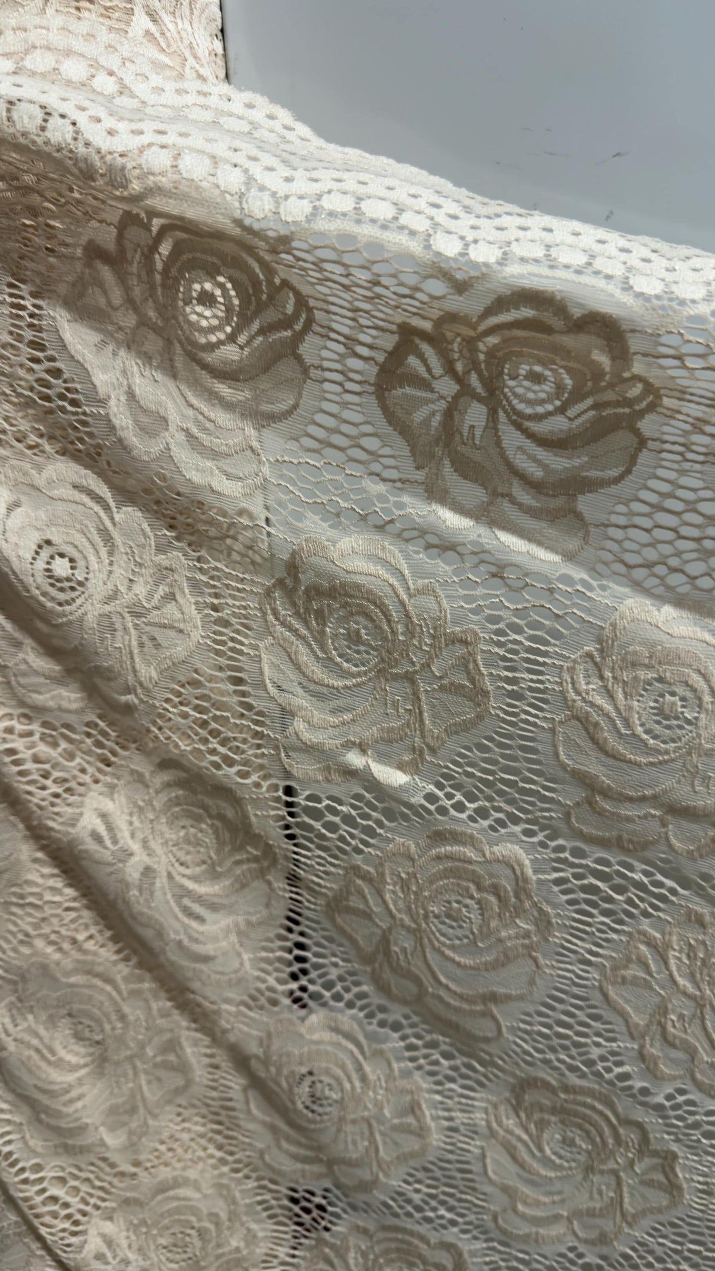 New Victoria Stretch lace design best quality of stretch lace nylon spandex 4-way 55/57” Sold by the YD. Ships Worldwide from Los Ángeles