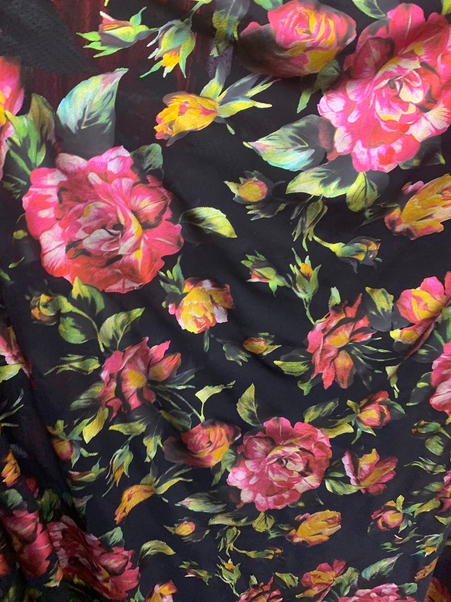 New power mesh with metallic flower design 4-way stretch 58/60” Sold by the YD. Ships worldwide from Los Angeles California USA.