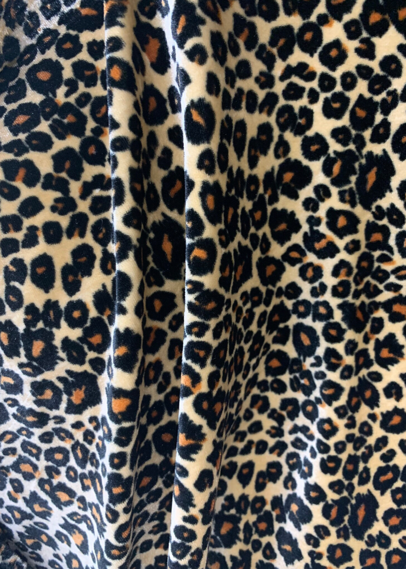 New premier exotic Leopard design print on stretch velvet 4-way 58/60"