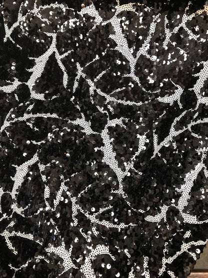 New sequins LEAF design 2tone all over on spandex base 2way stretch 54/55" sold by the yd. Ships worldwide from Los Ángeles California USA