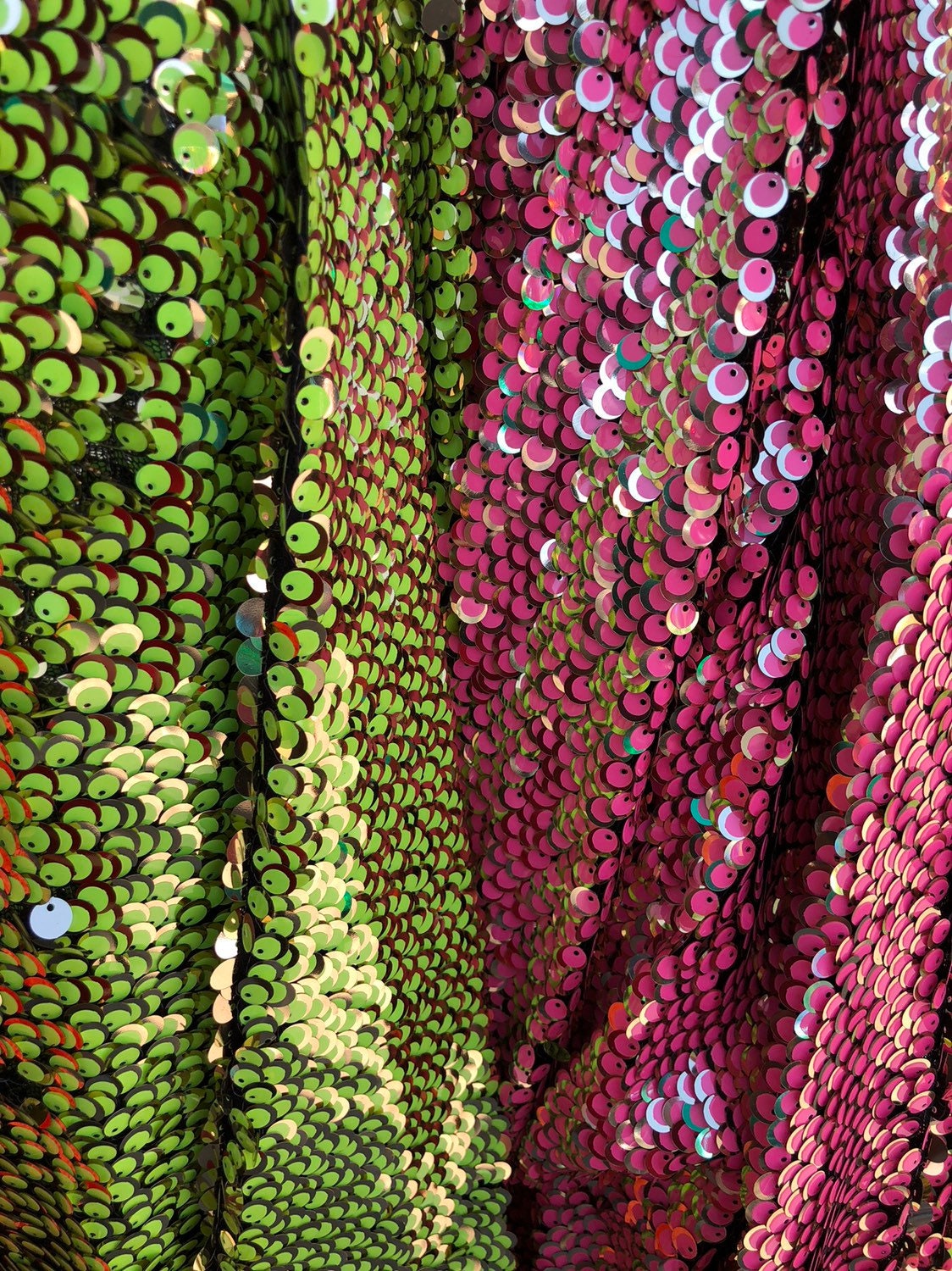 New mermaid 2tone sequins on 2way stretch mesh base 58/60" Sold by the YD. Ships worldwide from Los Ángeles California USA