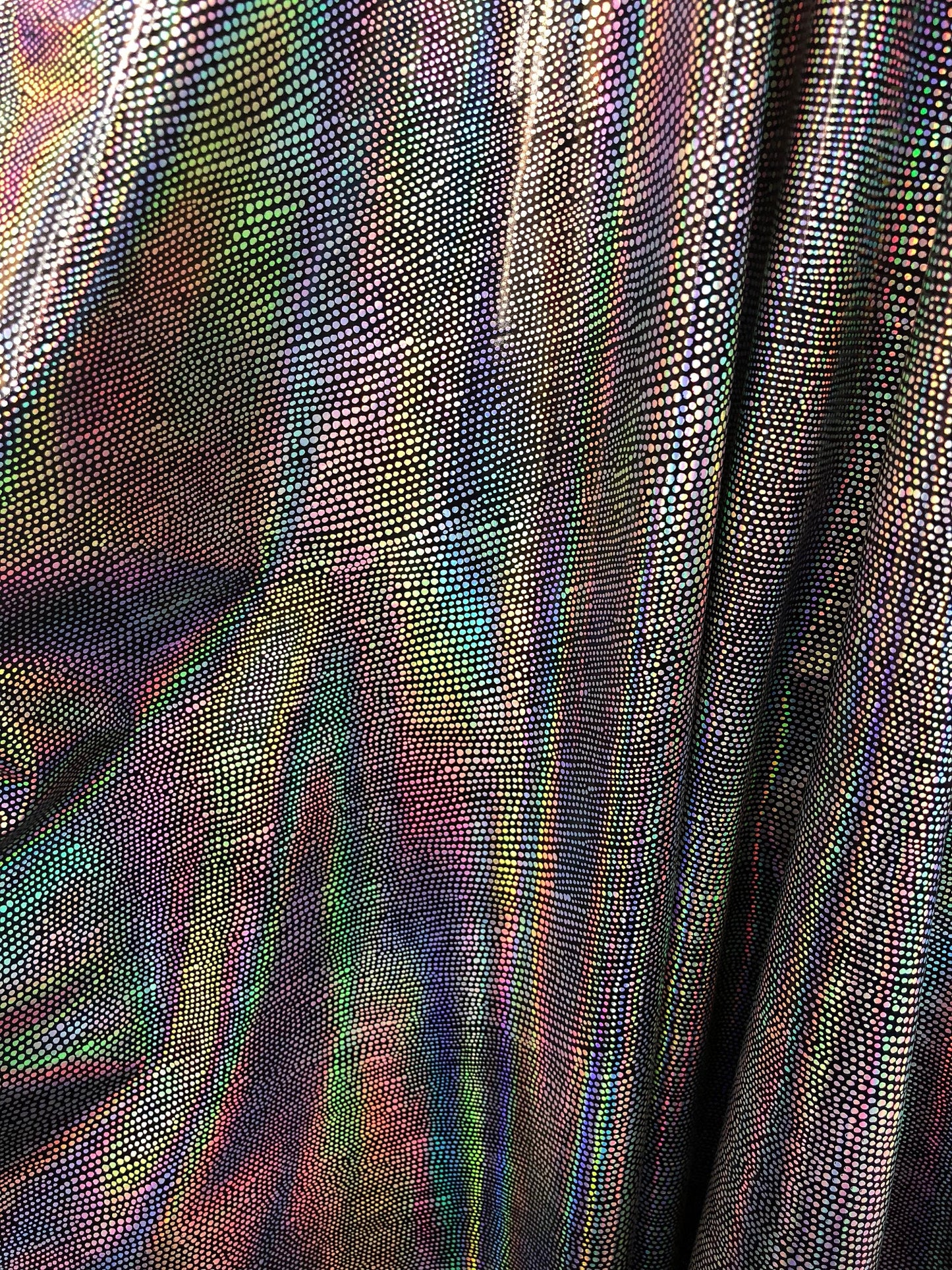New stretch shining vinyl animal print black/silver 58/60" Sold by the YD. Ships worldwide from Los Angeles California USA.