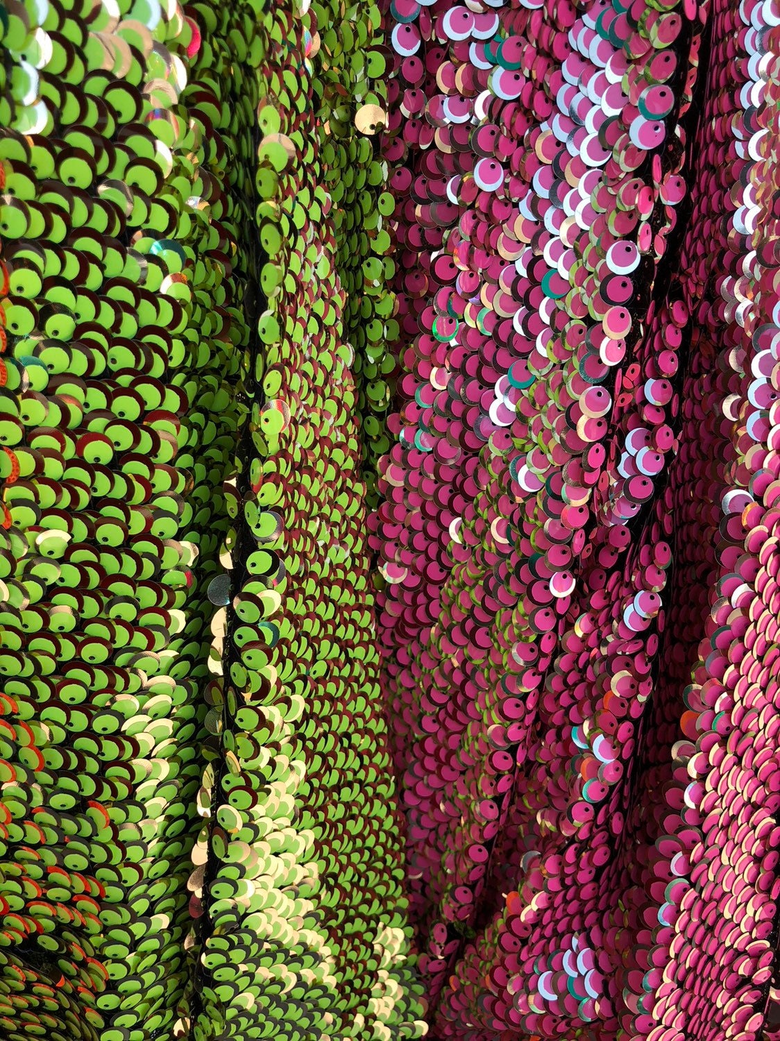New mermaid 2tone sequins on 2way stretch mesh base 58/60" Sold by the YD. Ships worldwide from Los Ángeles California USA