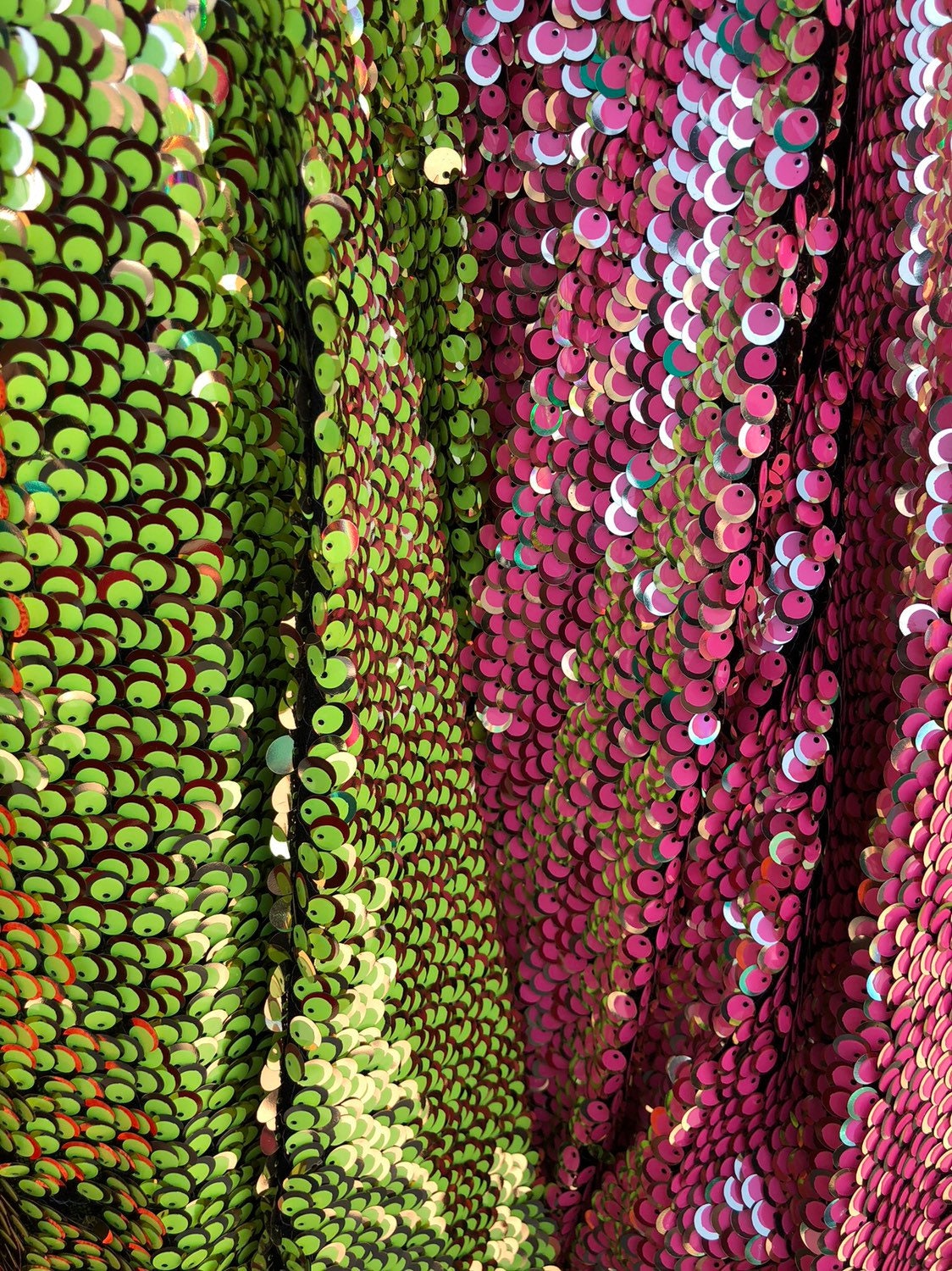 New mermaid 2tone sequins on 2way stretch mesh base 58/60" Sold by the YD. Ships worldwide from Los Ángeles California USA
