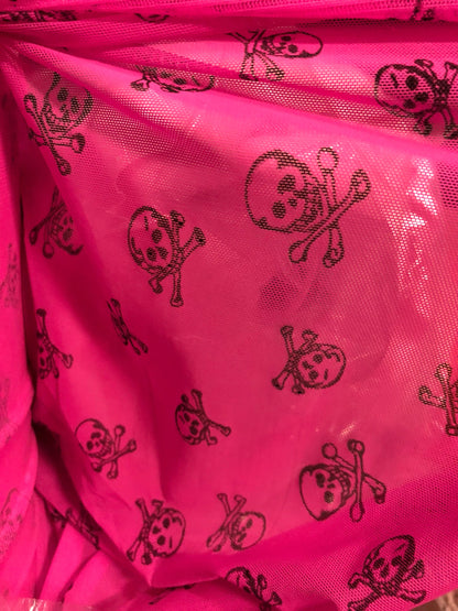 New power mesh skull desin 4 way stretch 58/60" Sold by the YD. Ships worldwide from Los Angeles California USA.