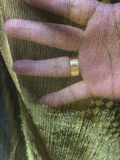 Metallic mesh black gold 4way stretch 58/60" Sold by the YD. Ships worldwide from Los Angeles California USA.