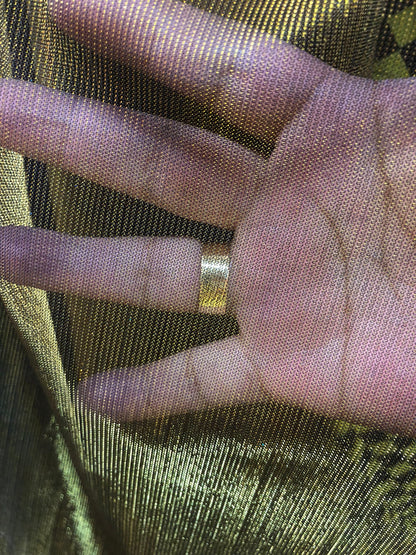 Metallic mesh black gold 4way stretch 58/60" Sold by the YD. Ships worldwide from Los Angeles California USA.