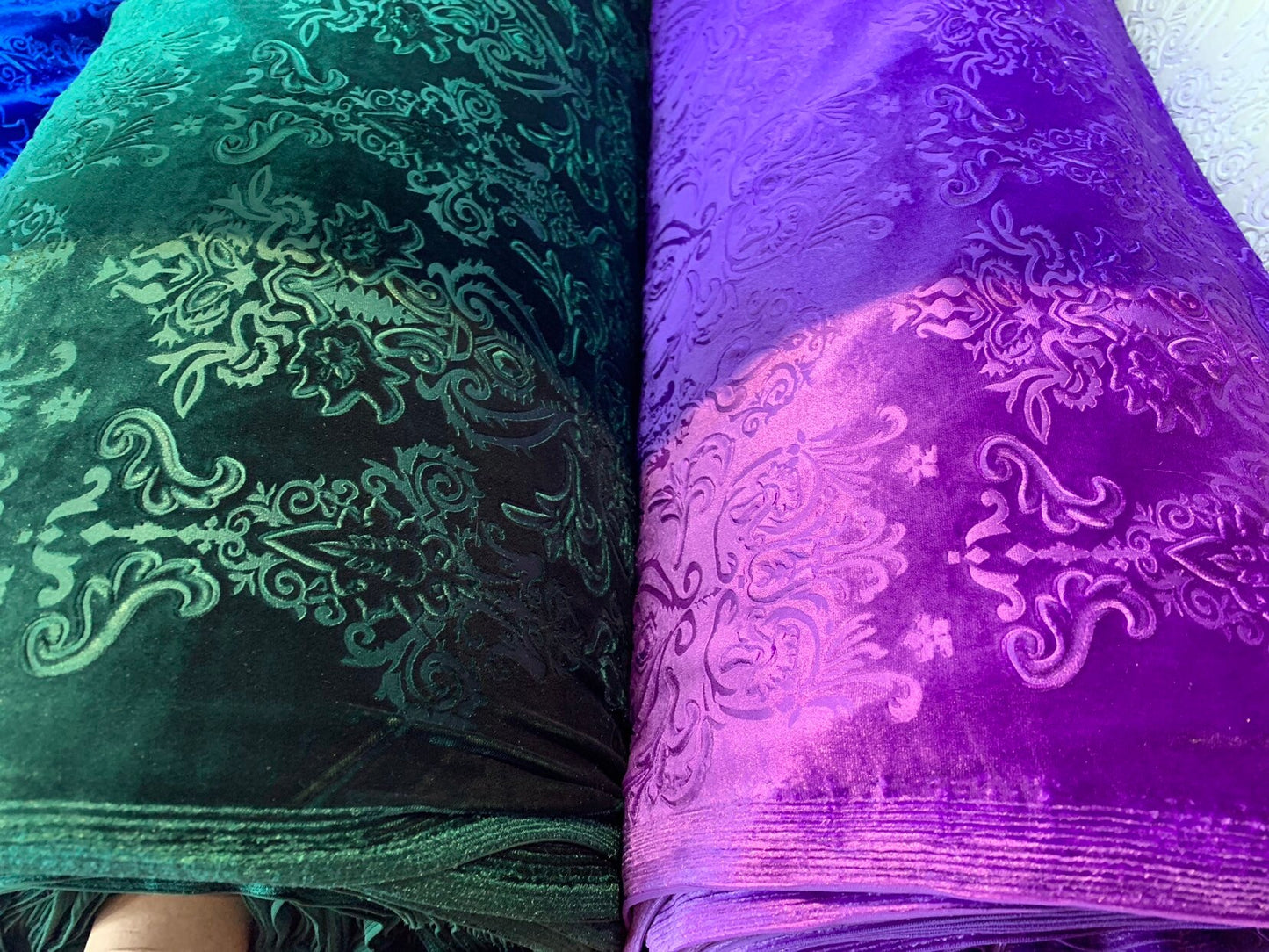 New Damask Royalty design heavy 4way stretch velvet 58/60" Sold by the YD. Ships worldwide from Los Angeles California USA.