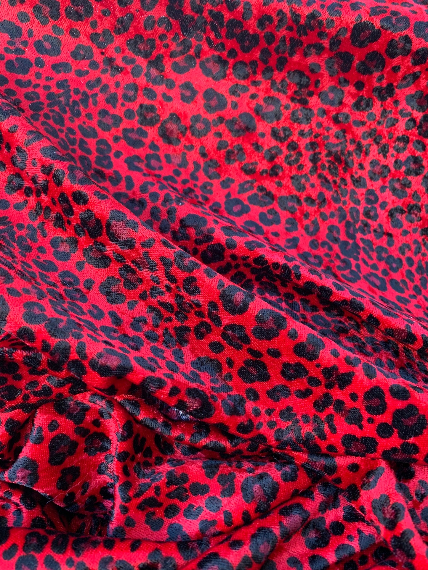 New Leopard design print on stretch velvet velour 2way stretch 58/60” Sold by the YD. Ships worldwide from Los Angeles California USA.