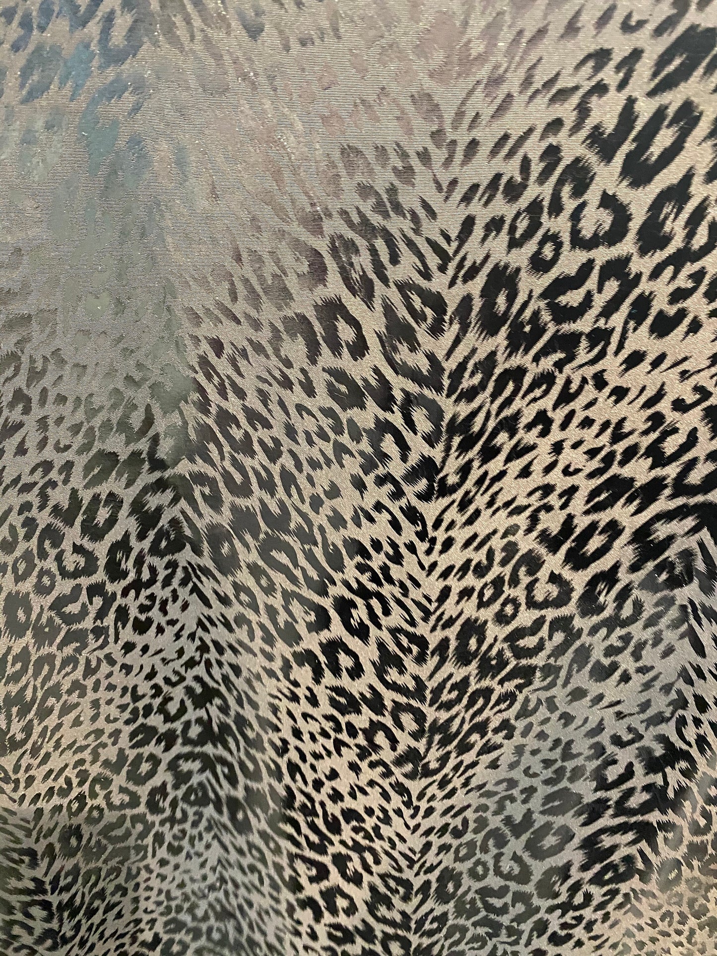New super techno animal print design with foil 2-way stretch 58/60” Sold by the YD. Ships worldwide from Los Angeles California USA.