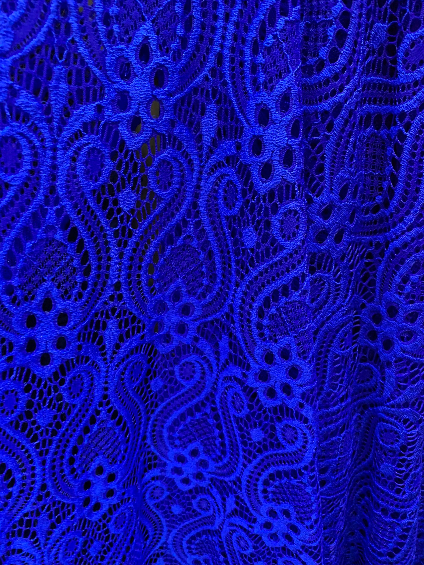 New Stretch lace Isabella design 4-way 58-60” Sold by the YD. Ships worldwide from Los Angeles California USA.