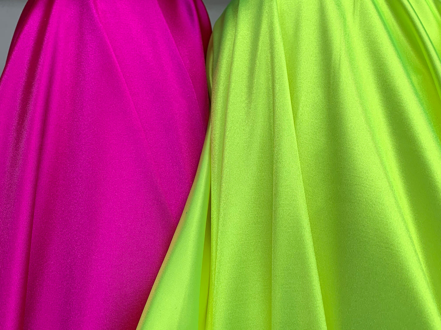 New super shining Rashell heavy spandex 4-way stretch neón colors 58/60” Sold by the YD. Ships worldwide from Los Ángeles California USA.
