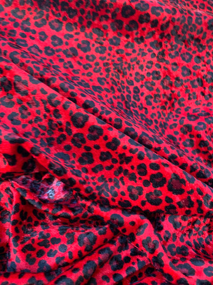 New Leopard design print on stretch velvet velour 2way stretch 58/60” Sold by the YD. Ships worldwide from Los Angeles California USA.