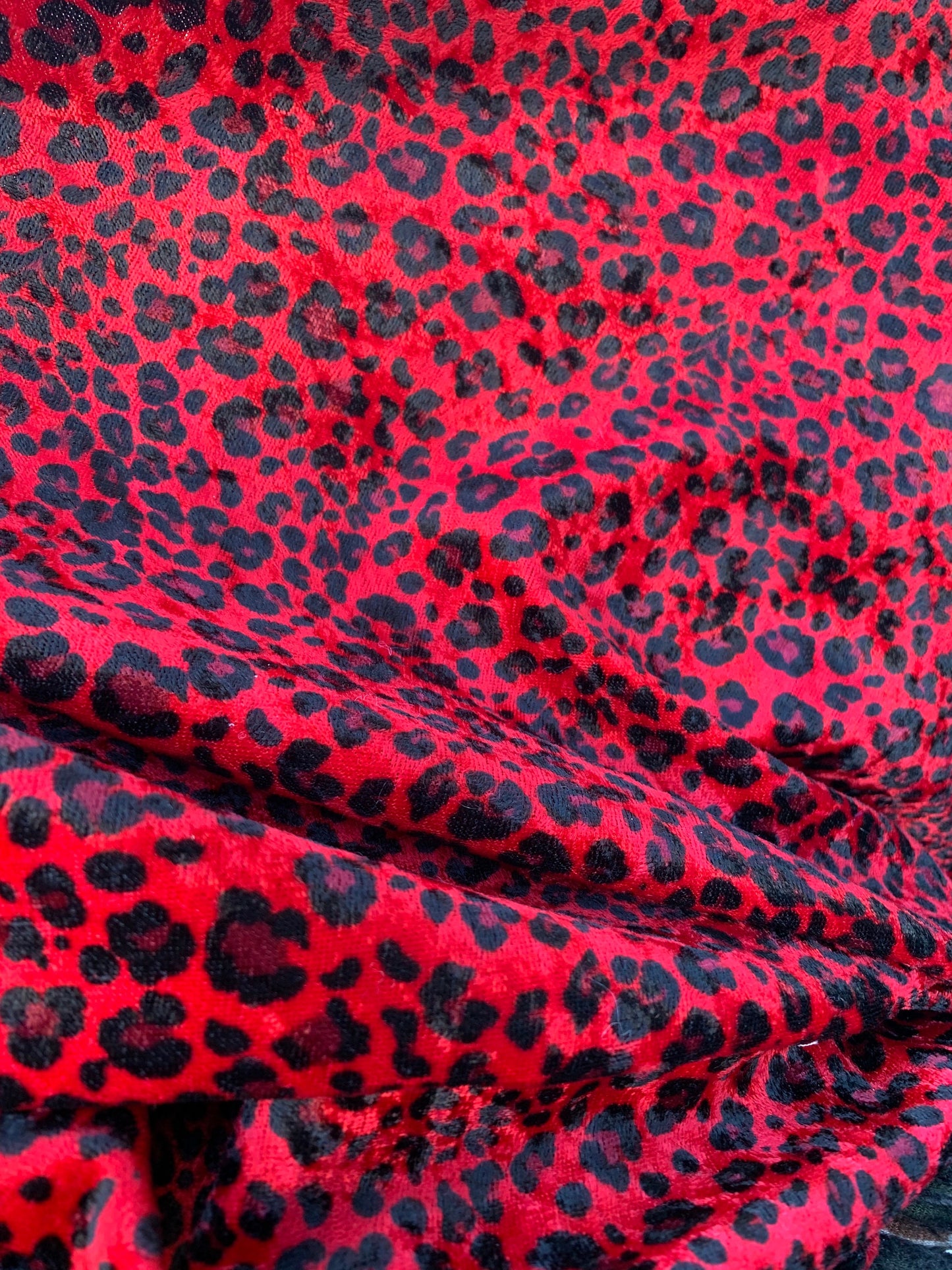 New Leopard design print on stretch velvet velour 2way stretch 58/60” Sold by the YD. Ships worldwide from Los Angeles California USA.