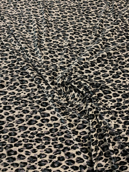 Leopard design with silver/glitter print on velvet 420gsm 4way stretch 58/60” Sold by the YD. Ships worldwide from Los Angeles California US