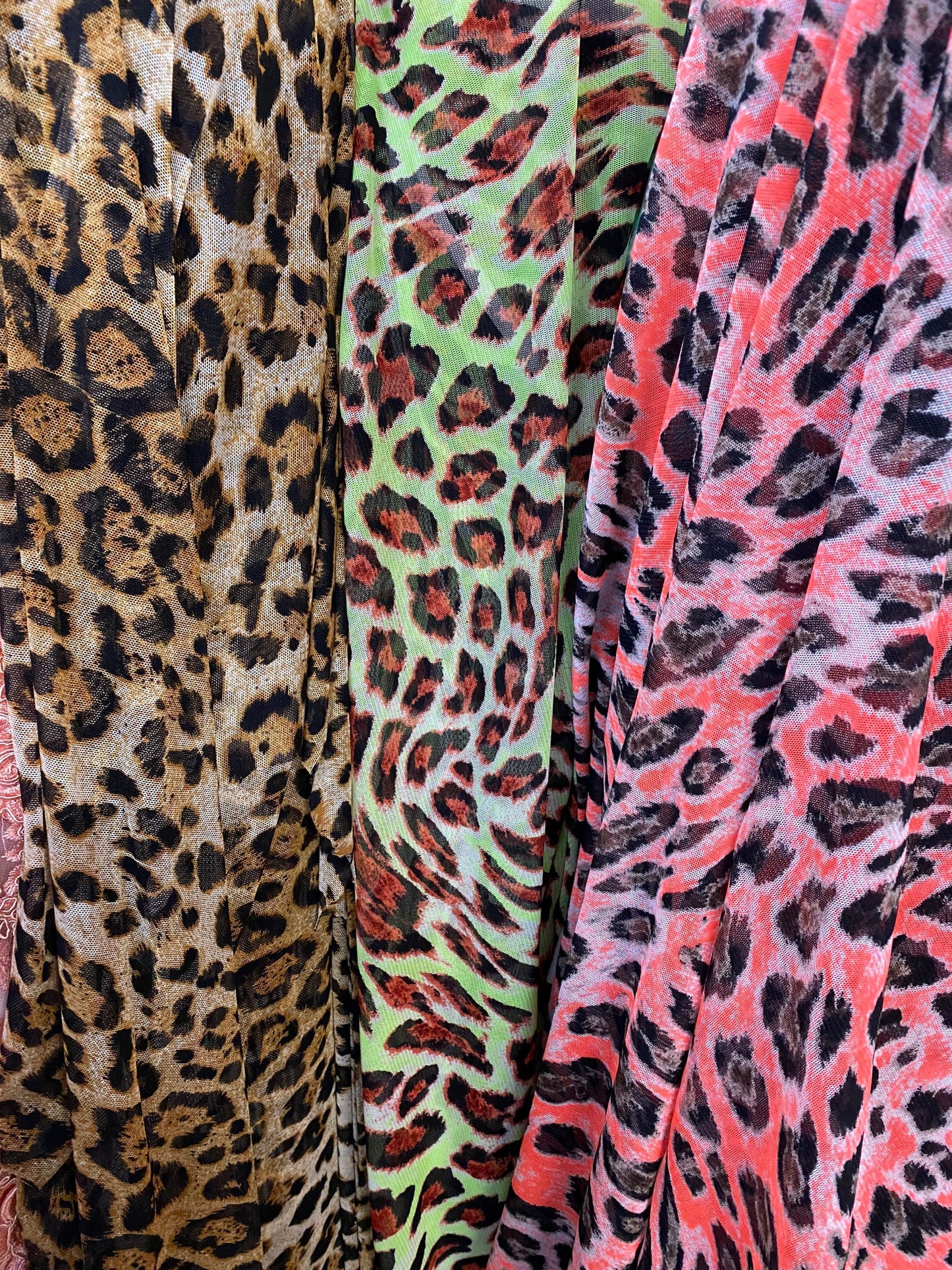 New Power mesh leopard print design 4-way stretch 58/60” Sold by the YD. Ships worldwide from Los Ángeles California USA.