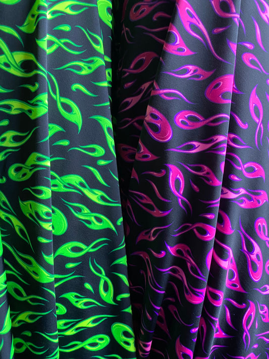 New abstract flames design print on great quality of nylon spandex 4-way stretch 58/60” Sold by the YD. Ships worldwide from Los Ángeles CA.