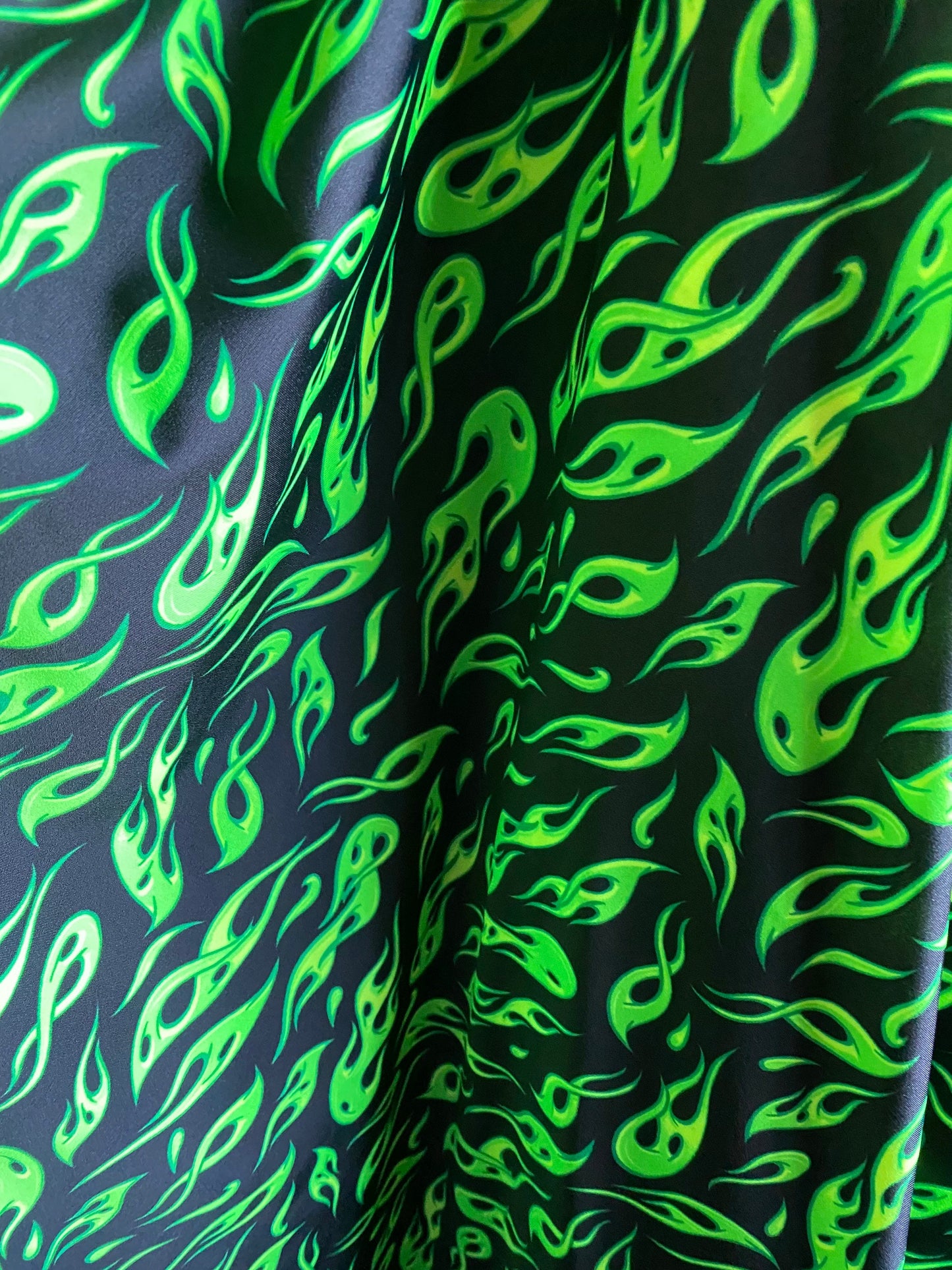 New abstract flames design print on great quality of nylon spandex 4-way stretch 58/60” Sold by the YD. Ships worldwide from Los Ángeles CA.