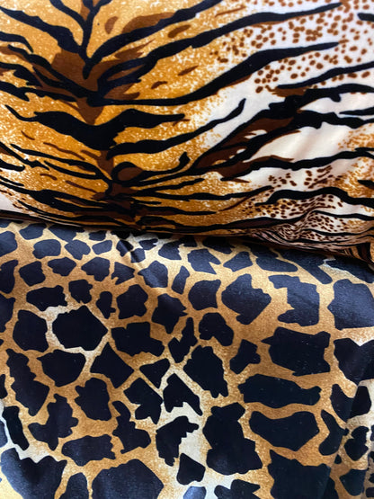 New exotic animal print on stretch velvet medium weight 4-way stretch 420 gsm 58/60” Sold by the YD. Ships worldwide from Los Angeles