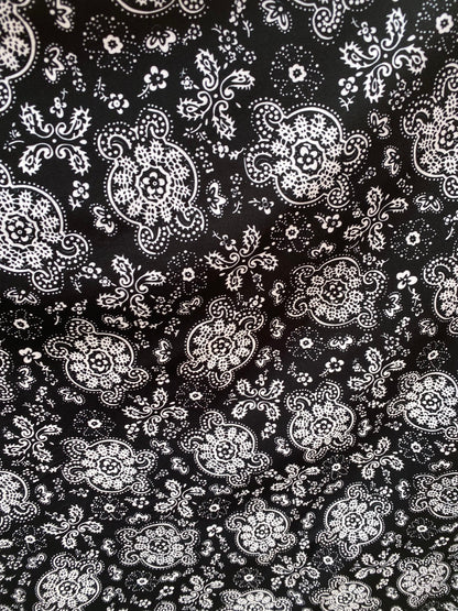 Bandana paisley design print on great quality of knit spandex 4-way stretch 58/60” Sold by the YD. Ships worldwide from Los Angeles
