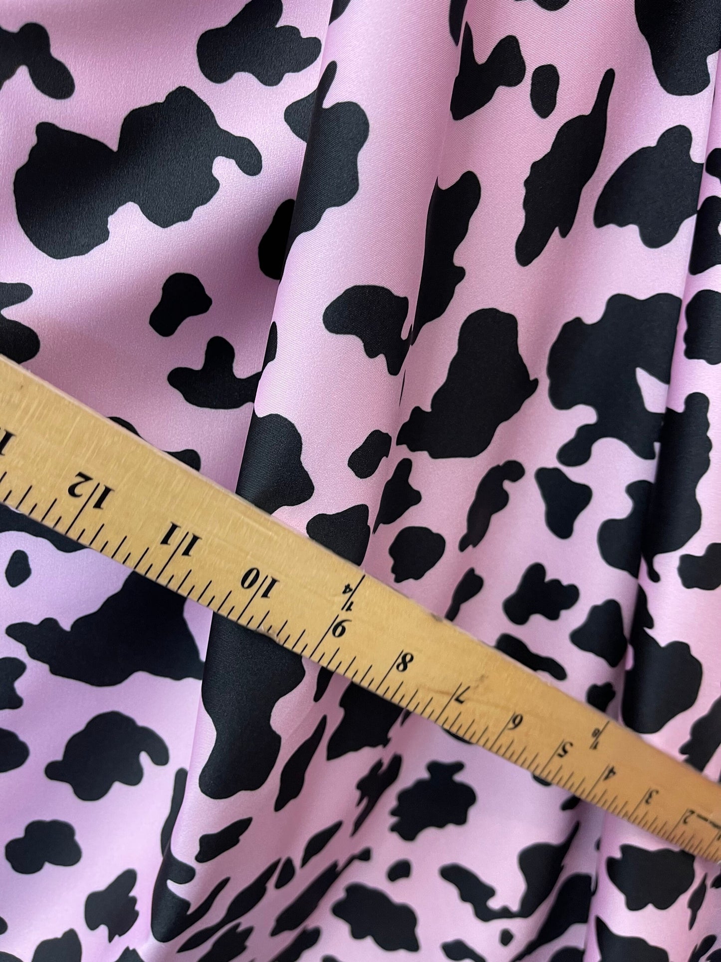 Exotic Cow design print on great quality of nylon spandex 4-way stretch 58/60” Sold by the YD. Ships Worldwide from Los Ángeles California