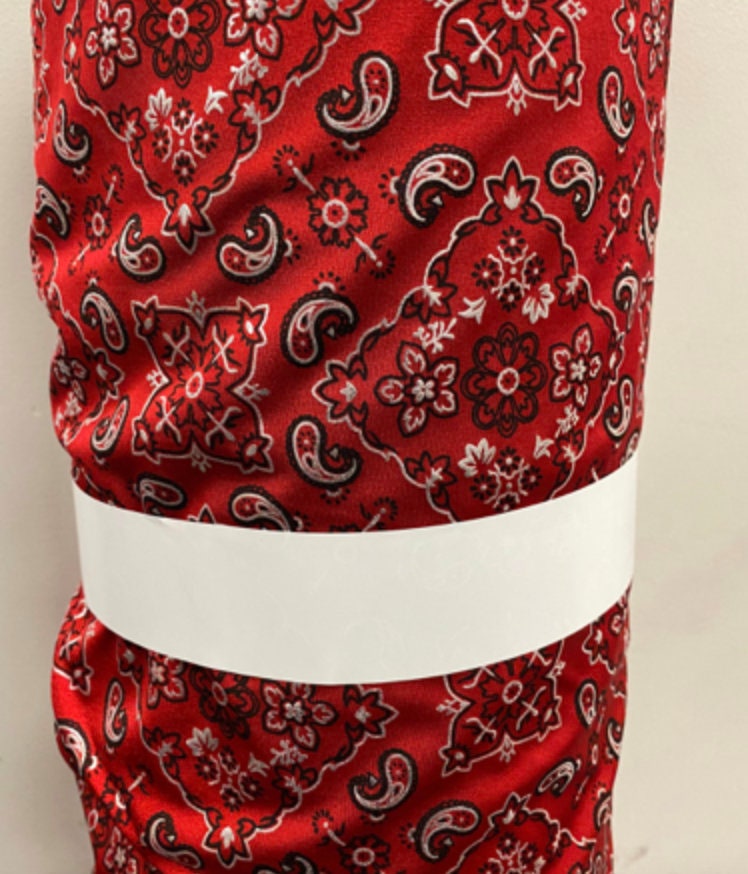 Bandana paisley design metallic spandex 4-way stretch 58/60” Sold by the YD. Ships Worldwide from Los Angeles California USA.