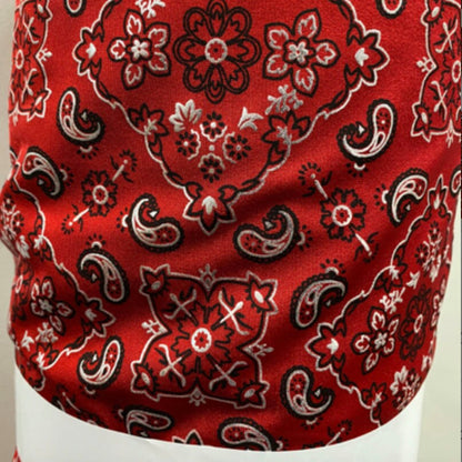 Bandana paisley design metallic spandex 4-way stretch 58/60” Sold by the YD. Ships Worldwide from Los Angeles California USA.