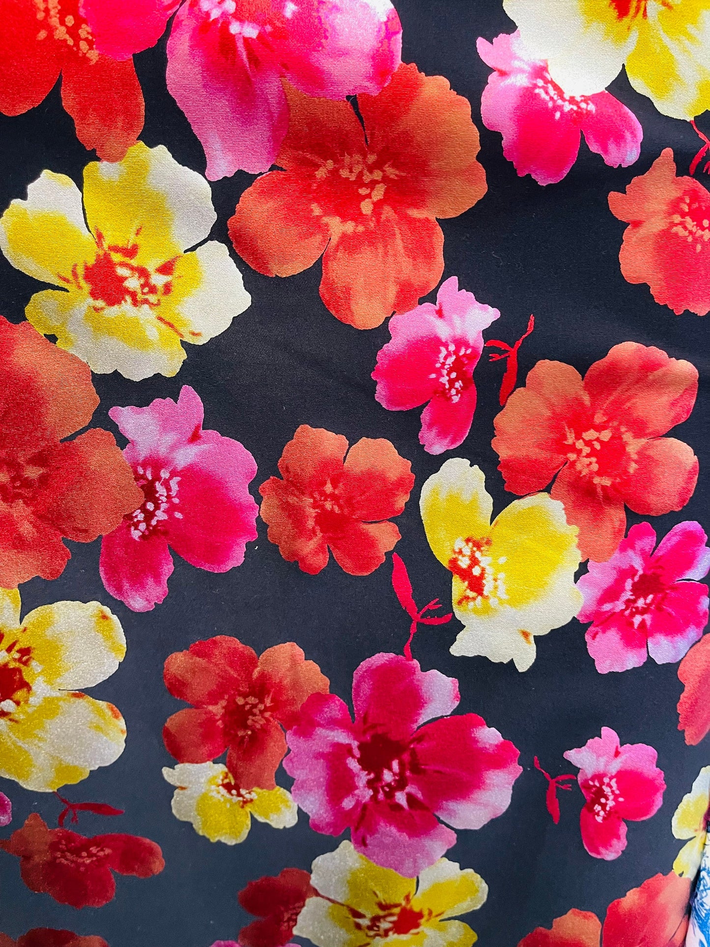 New flower design print on super techno spandex 2-way stretch 58/60” Sold by the YD. Ships Worldwide from Los Angeles California USA.