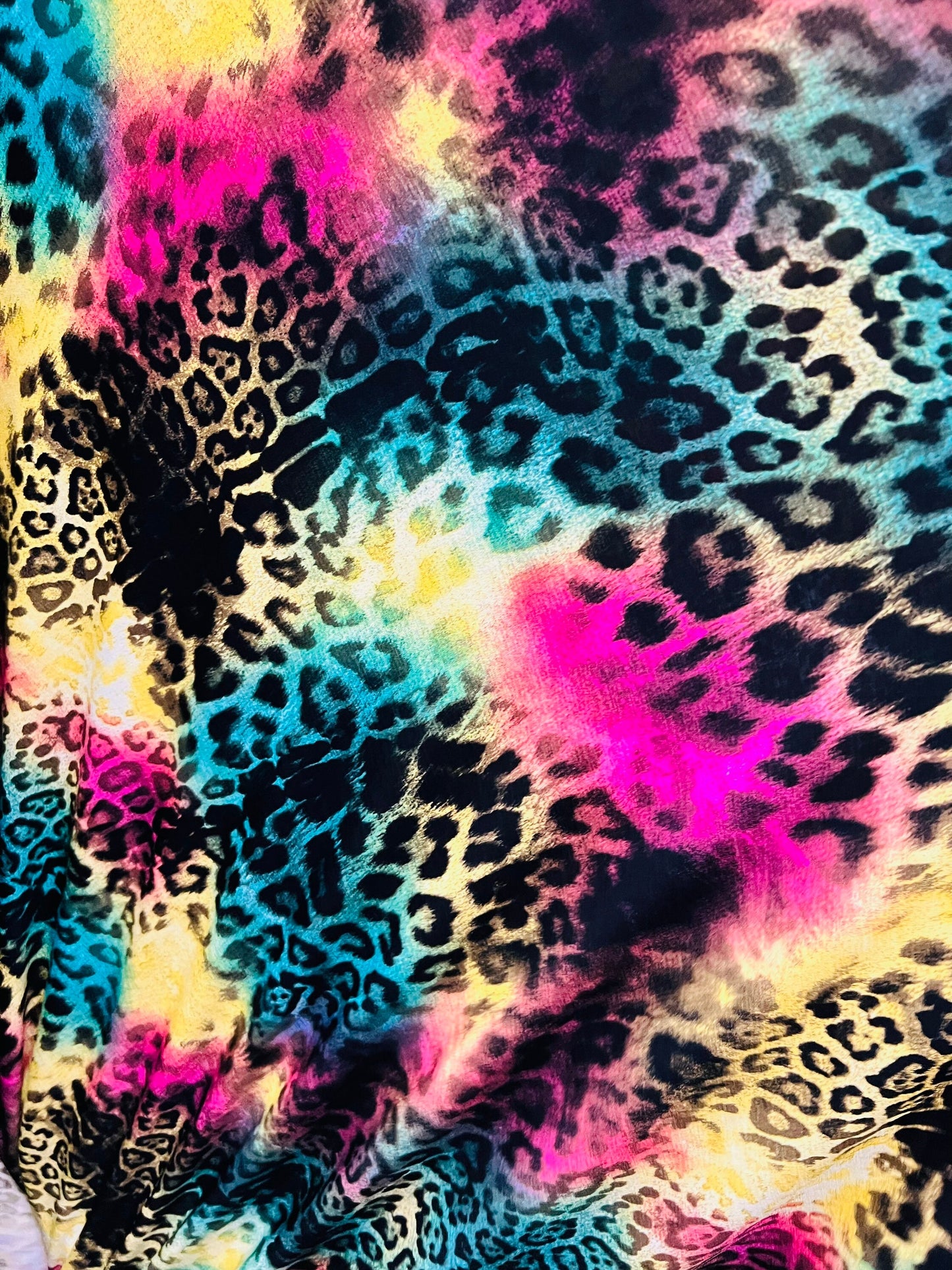 New Exotic animal print multicolor print on poly spandex 4-way stretch 58/60” Sold by the YD. Ships worldwide from Los Ángeles California US