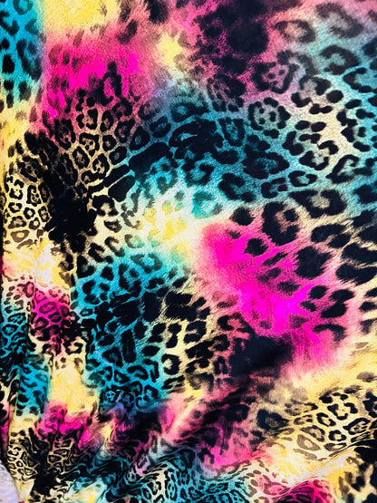 New Exotic animal print multicolor print on poly spandex 4-way stretch 58/60” Sold by the YD. Ships worldwide from Los Ángeles California US