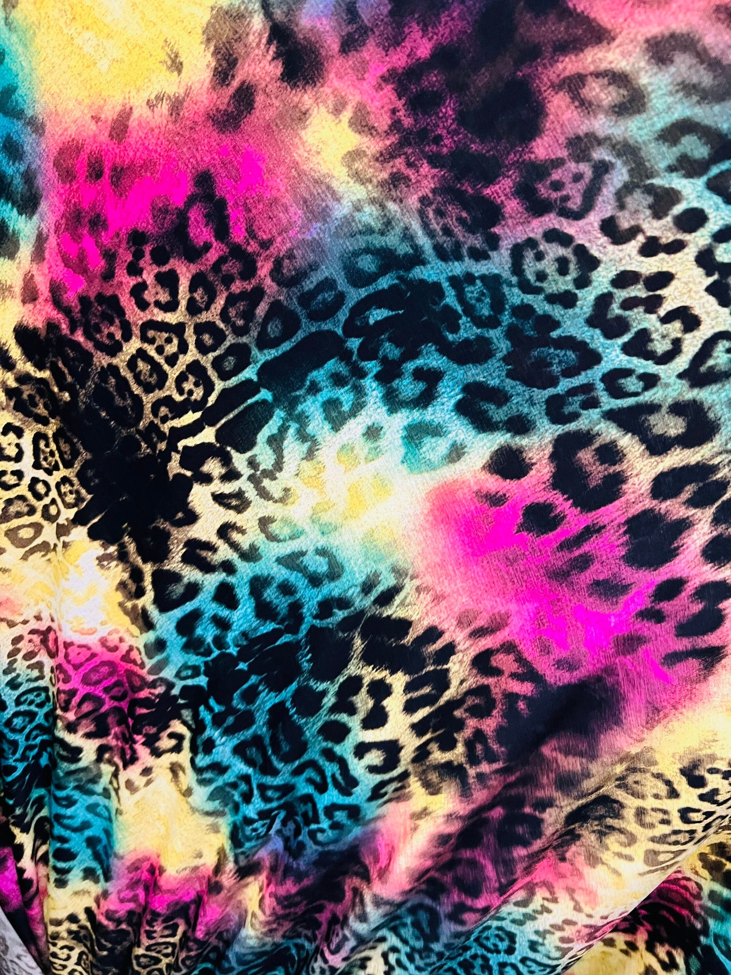 New Exotic animal print multicolor print on poly spandex 4-way stretch 58/60” Sold by the YD. Ships worldwide from Los Ángeles California US
