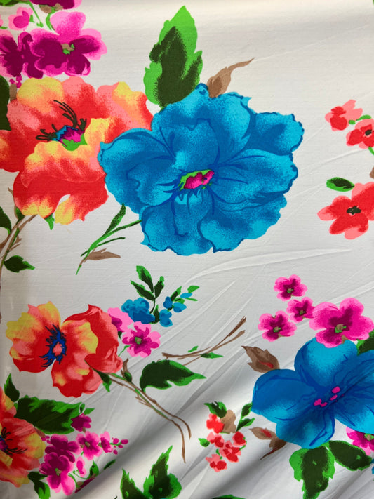 Flower design multicolor print on great quality of nylon spandex 4-way stretch 58/60” Sold by the YD. Ships Worldwide from Los Ángeles