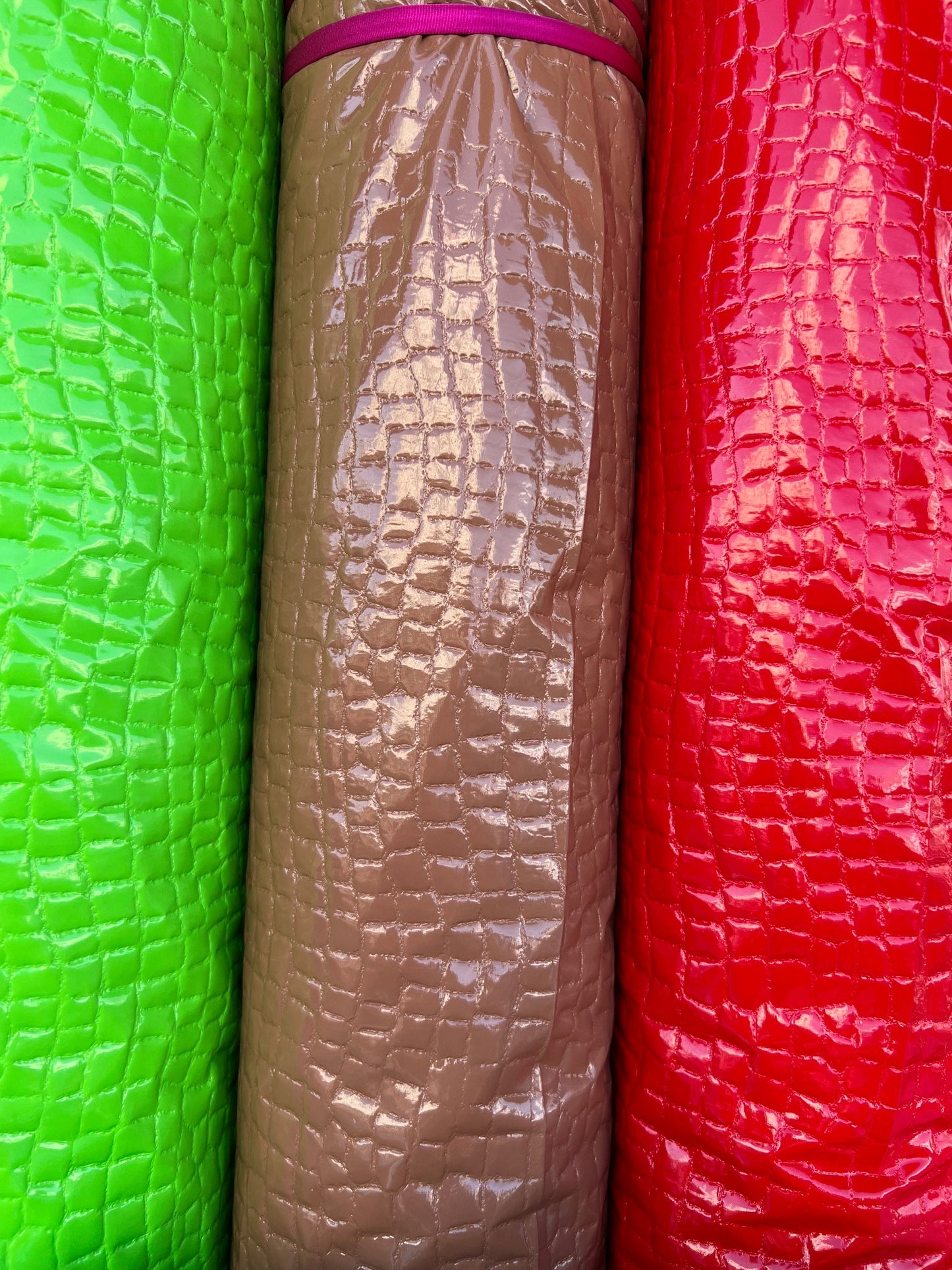 New crocodile stretch vinyl  shiny latex 4-way stretch 58/60” Sold by the YD. Ships worldwide from Los Ángeles California USA