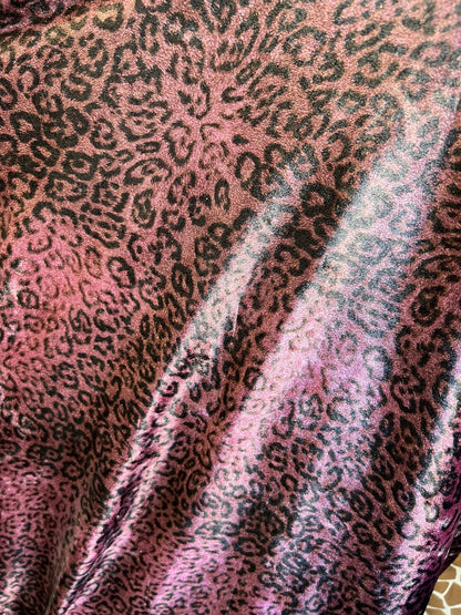 Exotic Leopard design print on great quality of stretch velvet 4-way stretch 58/60” Sold by the YD. Ships Worldwide from Los Angeles CA