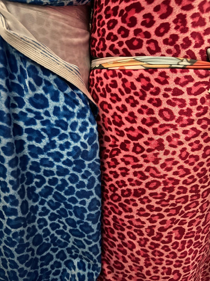 Exotic Cheetah design print on best quality of stretch velvet 4-way stretch 58/60” Sold by the YD. Ships Worldwide from Los Ángeles CA