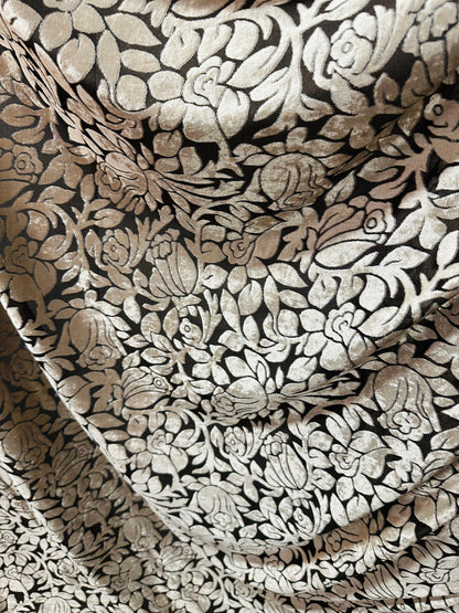New Luxury floral design burnout stretch velvet 2-way stretch 58/60” Sold by the YD. Ships worldwide from Los Angeles California USA