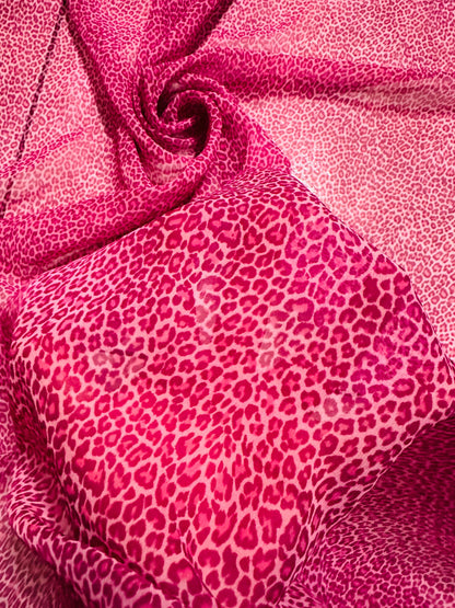 Exotic Cheetah design print on great quality of poly spandex 4-way stretch and poly chiffon non stretch 58/60” Sold by the YD.