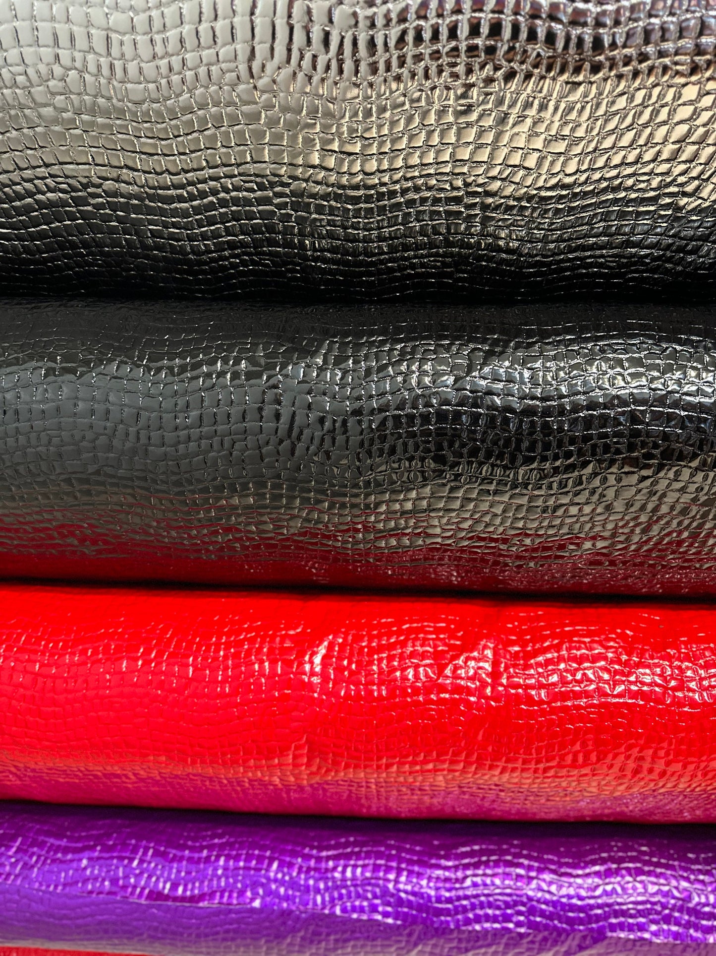 New Exotic Alligator design PU coated stretch vinyl 4-way stretch 58/60”