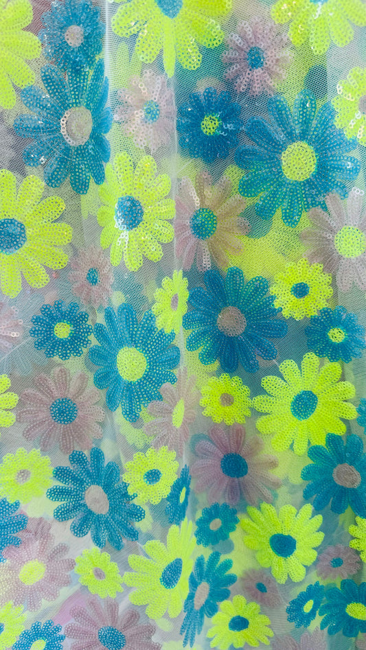 New Daisy flower design embroidered on spandex mesh 2-way 55/57”
