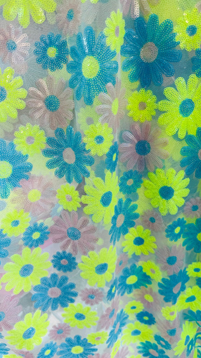 New Daisy flower design embroidered on spandex mesh 2-way 55/57”
