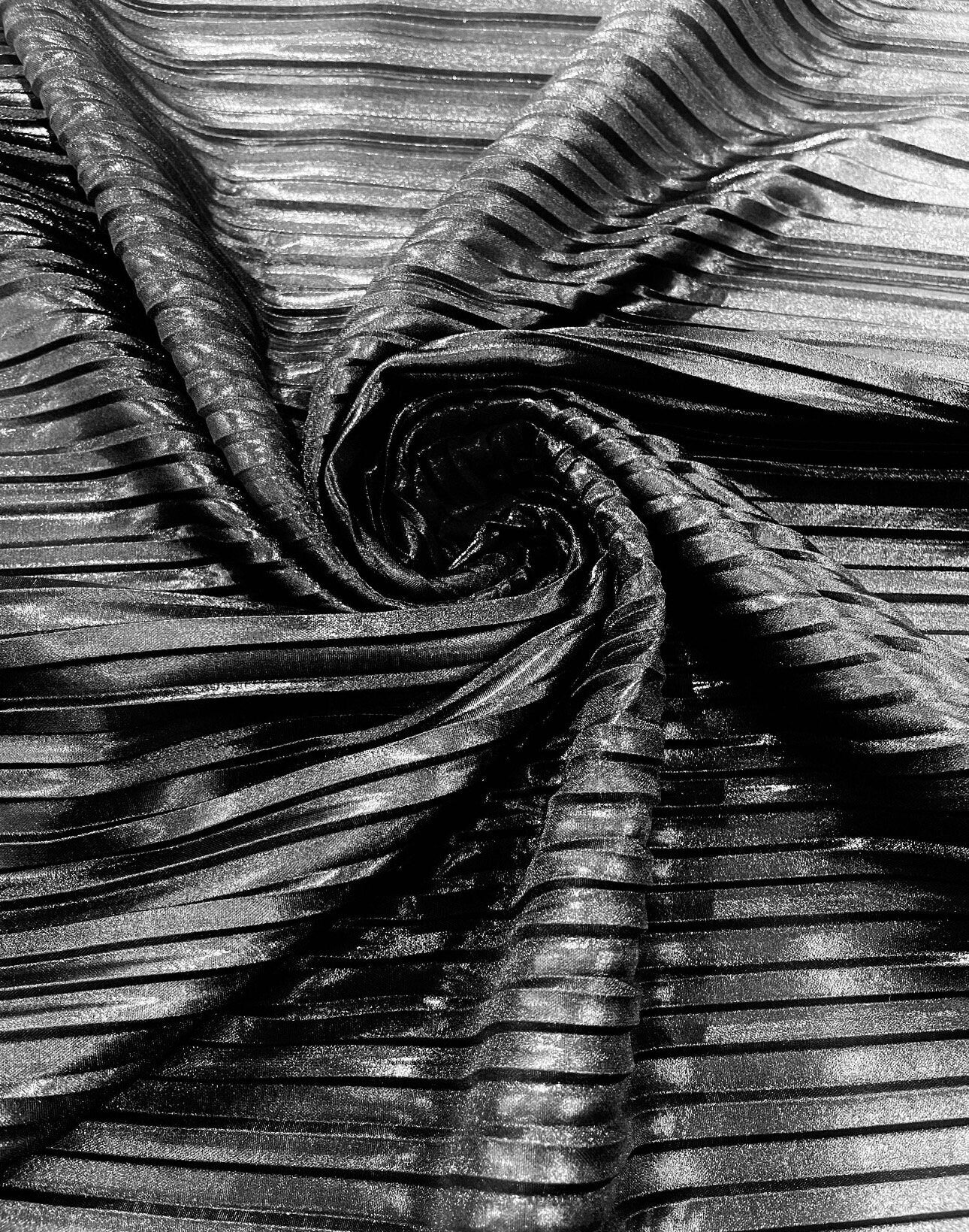 Luxury Metallic Pleated High quality fabric 2-way stretch 58/60” Sold by the YD. Ships worldwide from Los Angeles California USA