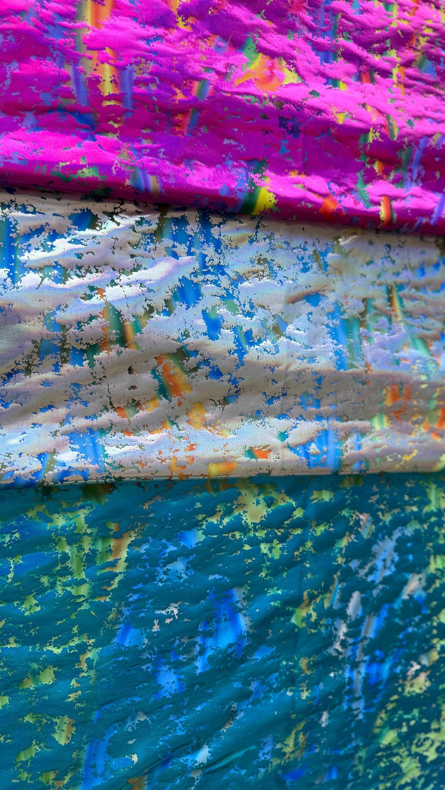 New splatter design metallic nylon spandex 4-way stretch 58/60” Sold by the YD. Ships worldwide from Los Angeles California USA.
